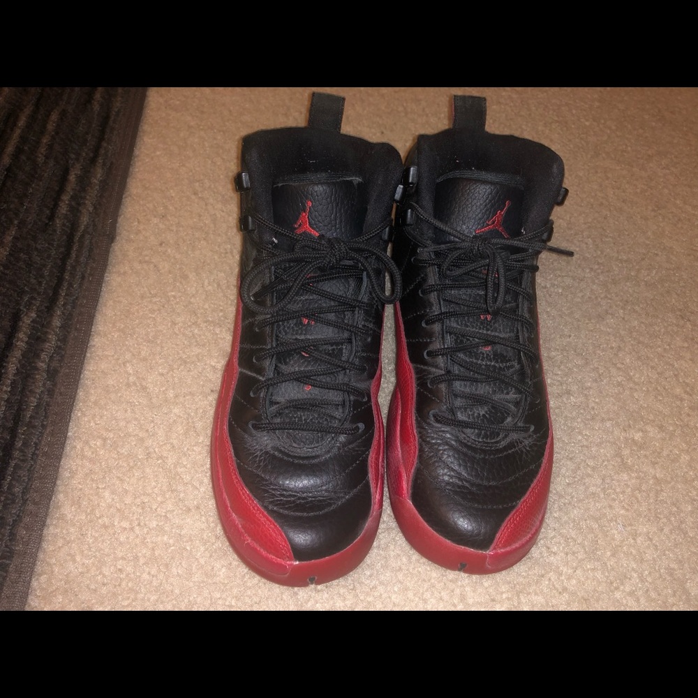 Air jordan 12 retro flu game (2016)